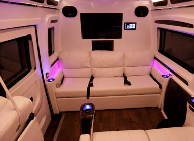 campaigning purpose luxury caravan customisation company in delhi