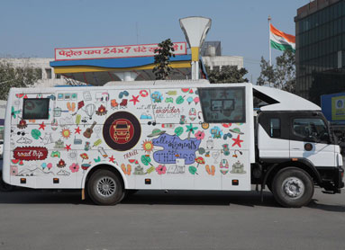 buy old vanity van in delhi